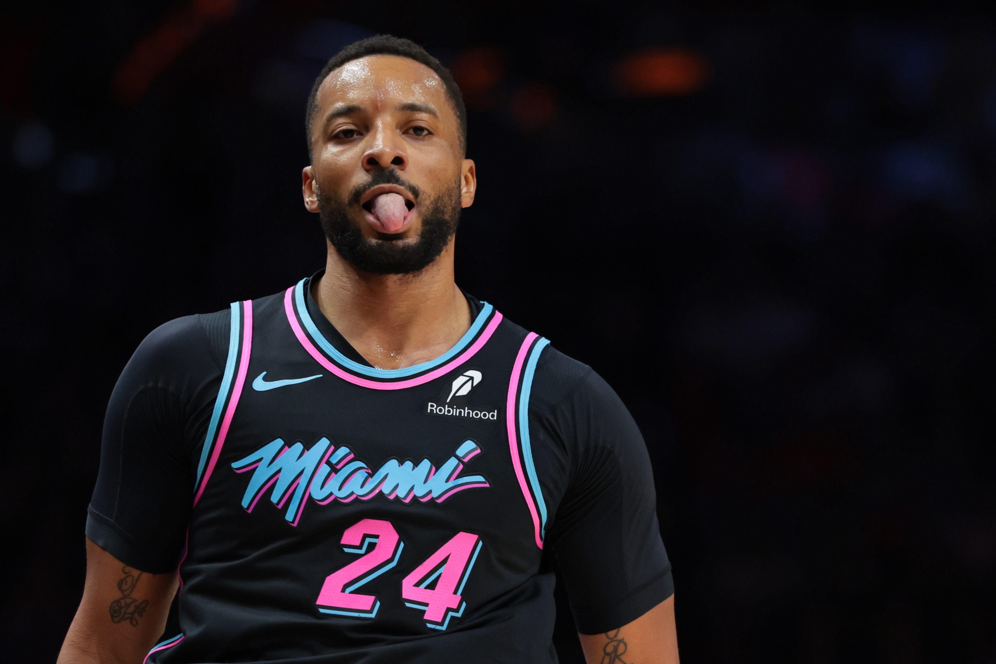 九游娱乐-鲍威尔：我们以正确的方式打球 第三节的问题主要是丢了许多投篮